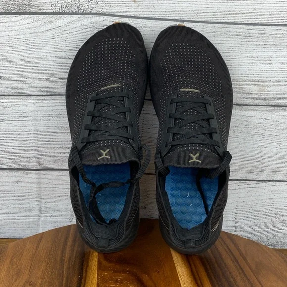 Men's Black Athletic Running Shoes - Picture 10 of 12